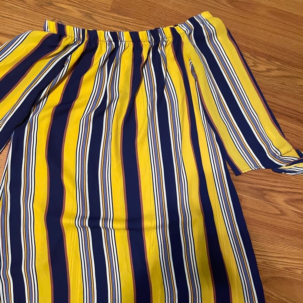 Dress - Picture 2 of 2